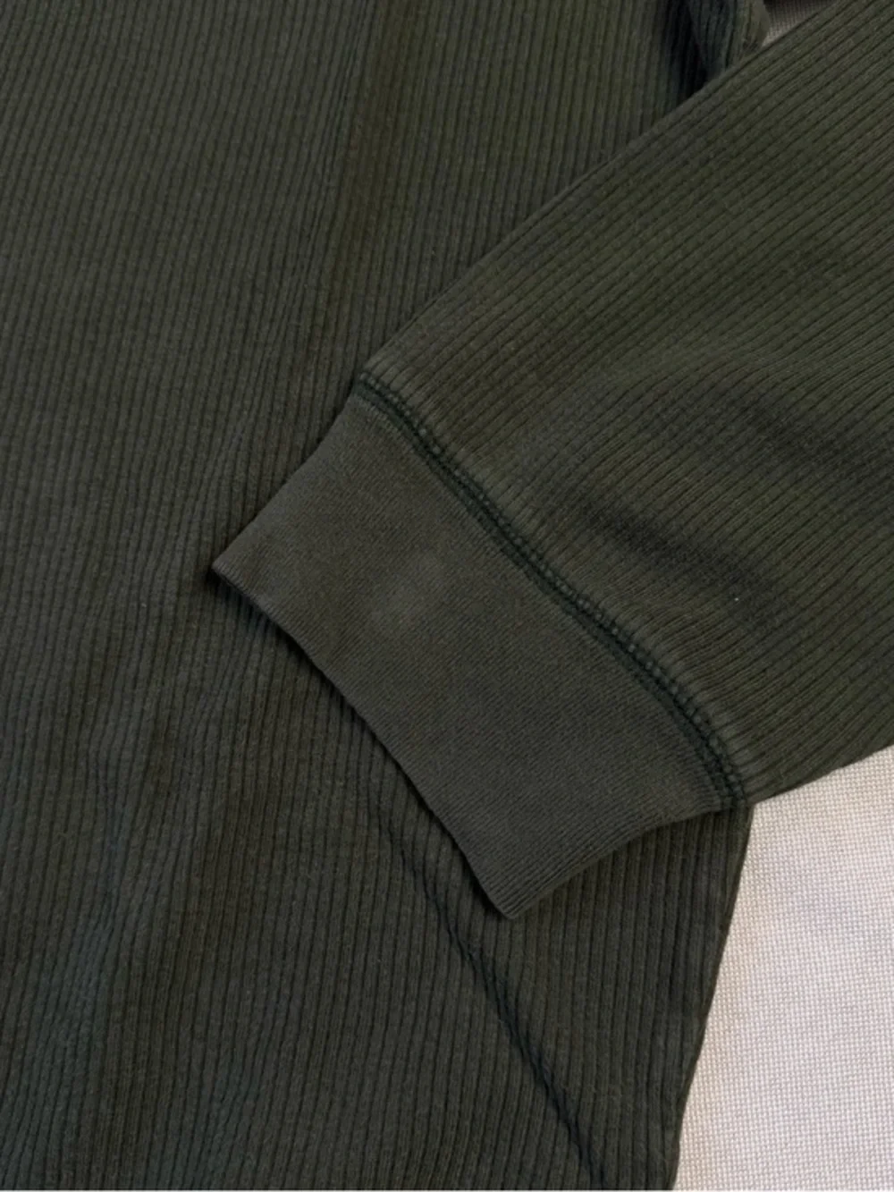 Abercrombie‎ Knit Sweater Men's XL Green Long Sleeve VNeck